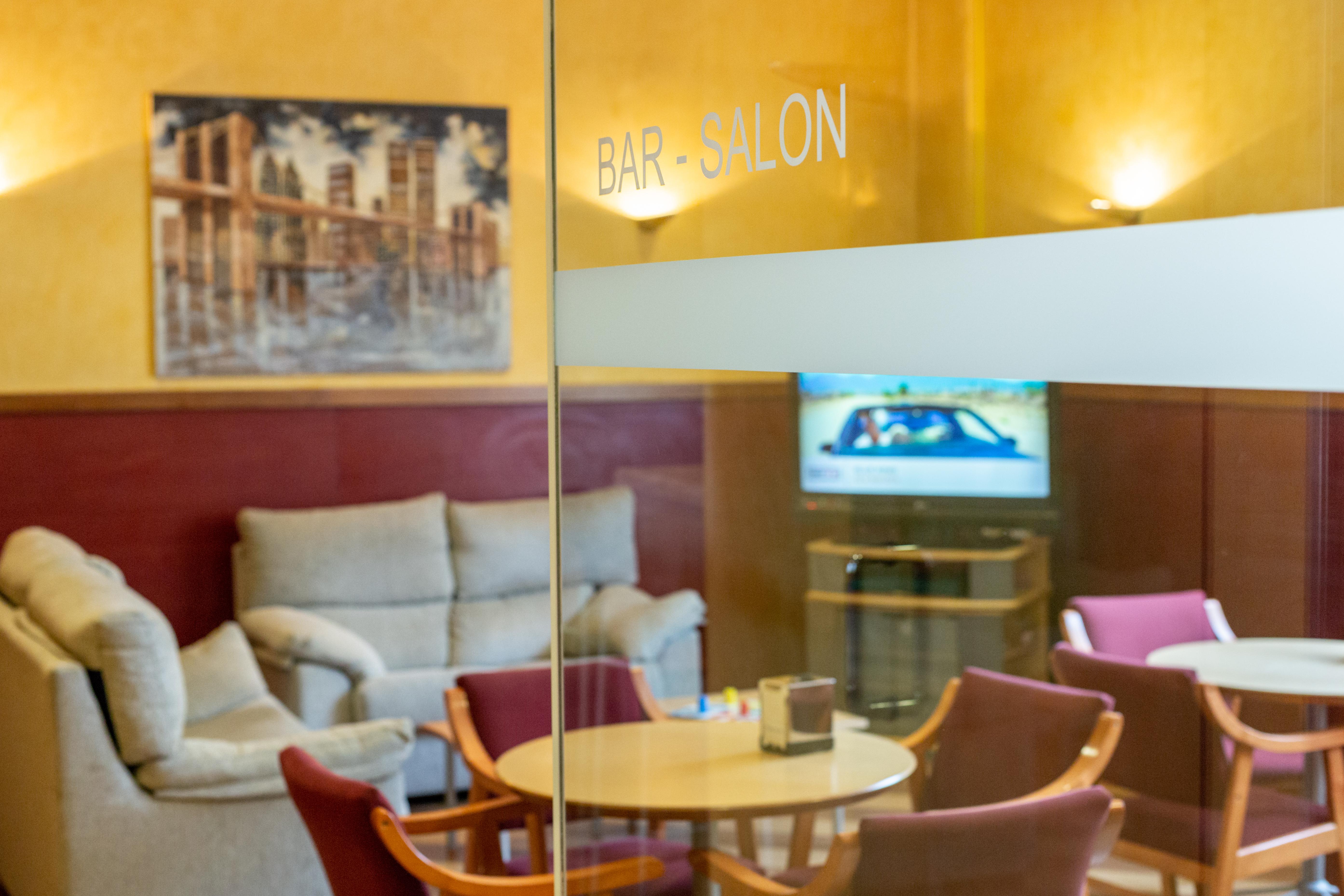 Hotel Ciudad Onís Eksteriør bilde