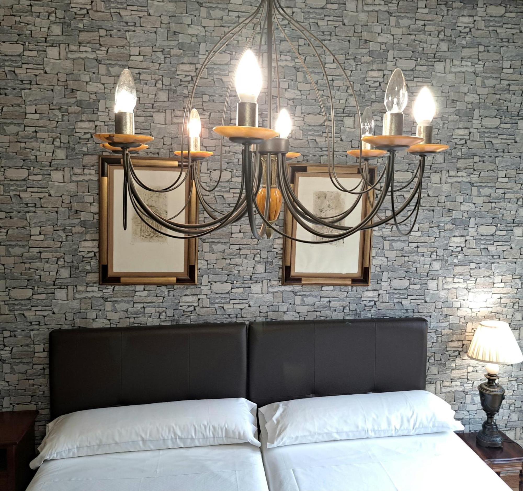 Hotel Ciudad Onís Eksteriør bilde