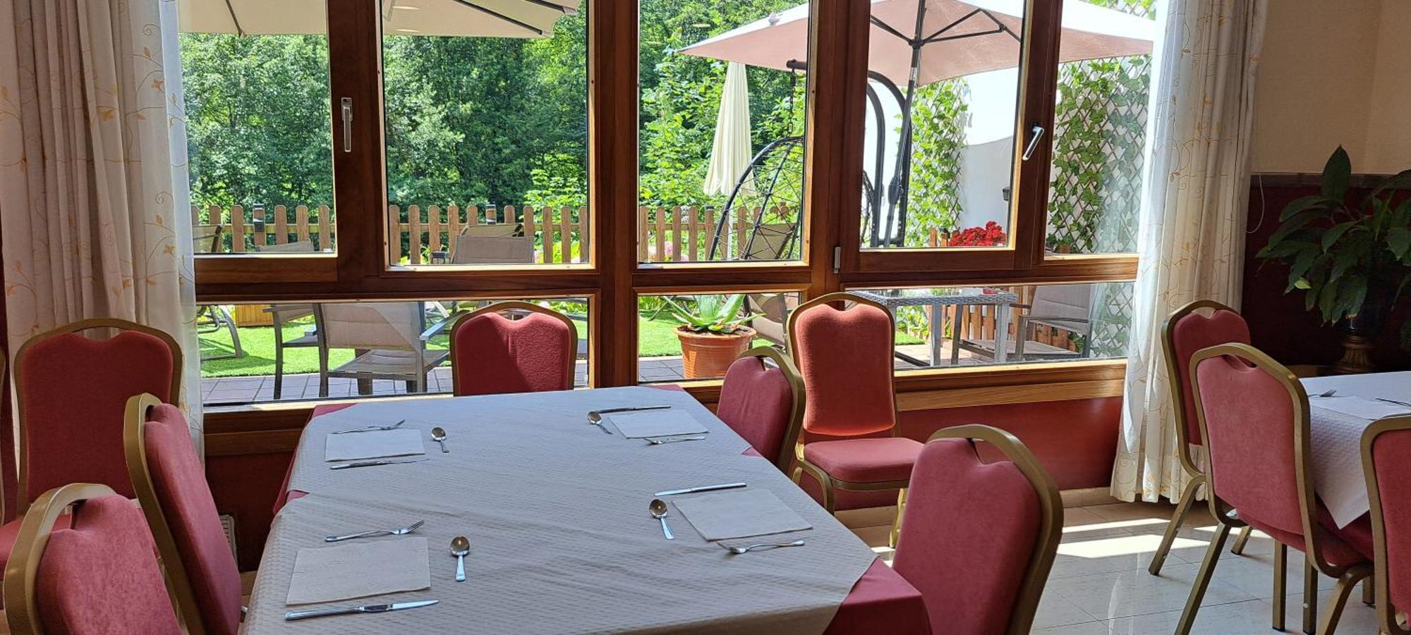 Hotel Ciudad Onís Eksteriør bilde